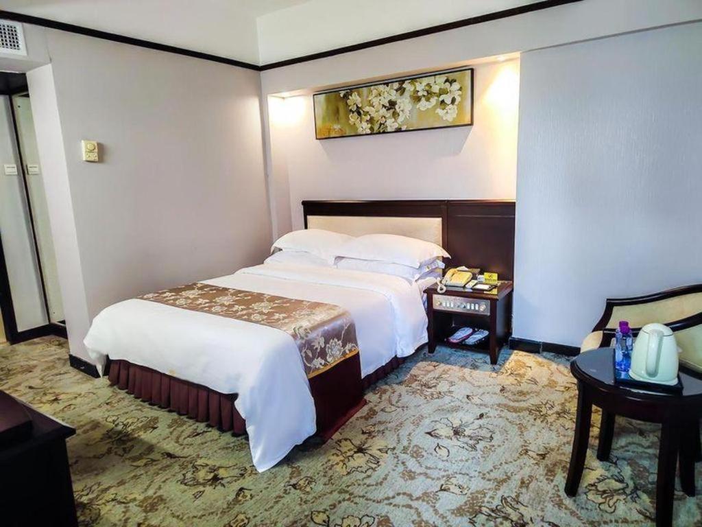Overseas Chinese Hotel Zhuhai Exterior foto
